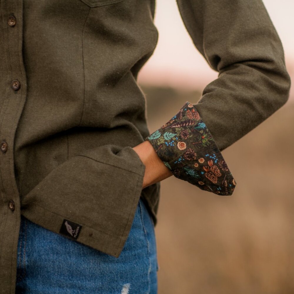 PLADRA Women's Small Button-up - Olive Green Rachel Pohl Art Mushroom Art